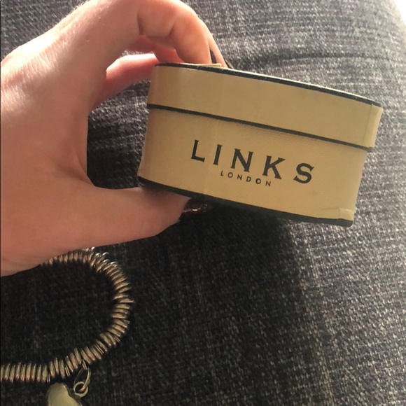 Links London charm bracelet and heart charm - Picture 7 of 17